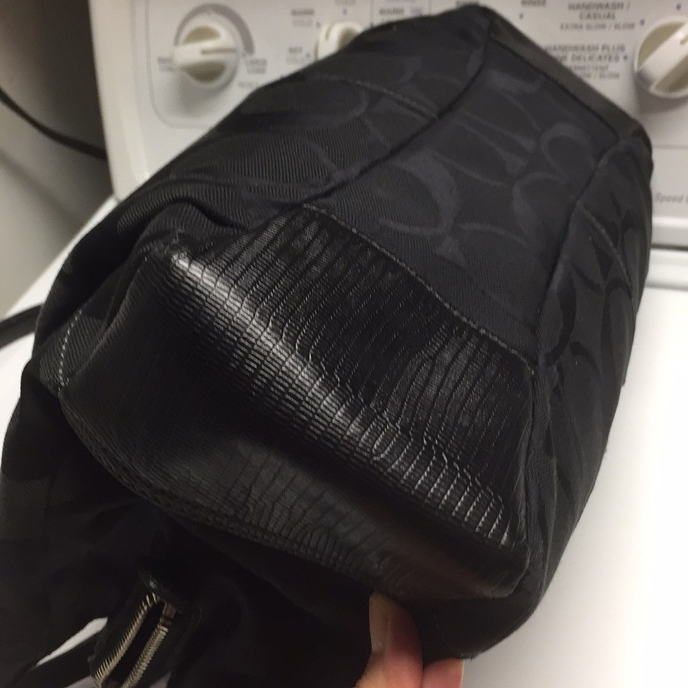 Coach tote Final Sale - Picture 4 of 7